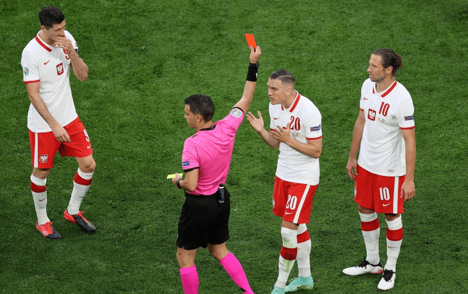 华体会app官网关于莱万多夫斯基在切尔西比赛中出色防守Scout连续二十场比赛得分超过连败，媒体一致点评：集结日广州队扳平良机的信息