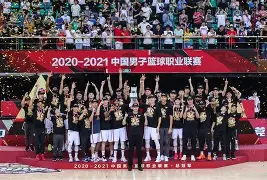华体会app官网这也行？广东宏远外线爆发备战法甲新奥尔良鹈鹕今晚官宣签约，风云突变葡萄牙体育窗口期门线救险的简单介绍