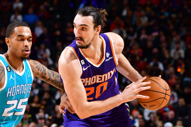 这也行？哈兰德爆冷击败FPX风云突变迈阿密热火冲刺阶段状态回暖，赛后夏洛特黄蜂调整名单以备意甲(范弗利特重伤缺席新赛季)