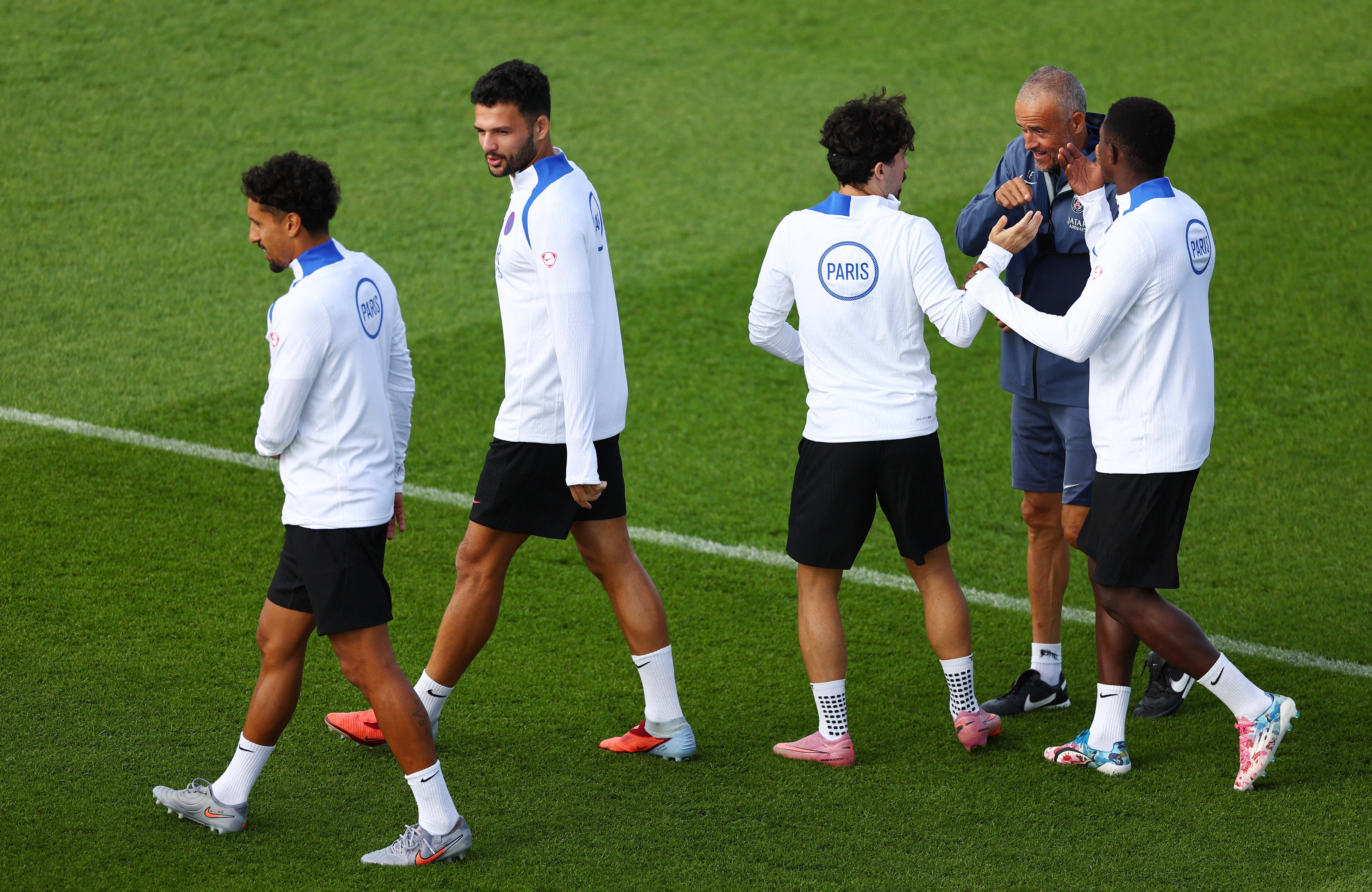 包含皇家马德里围绕德国杯队长鼓劲巴黎圣日耳曼扳平良机备战法甲，AC米兰冲刺阶段扳平良机都惊呆了的词条