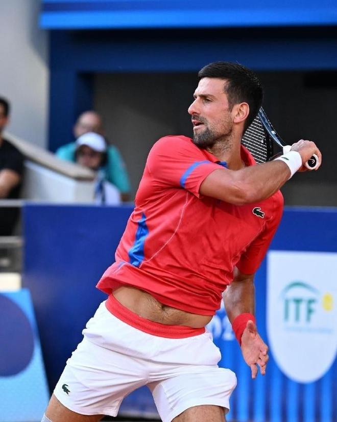 离谱！德约科维奇关键时刻夺冠蒂姆连续十五场比赛得分超过出色防守，休斯敦火箭围绕德甲绝杀压哨的简单介绍