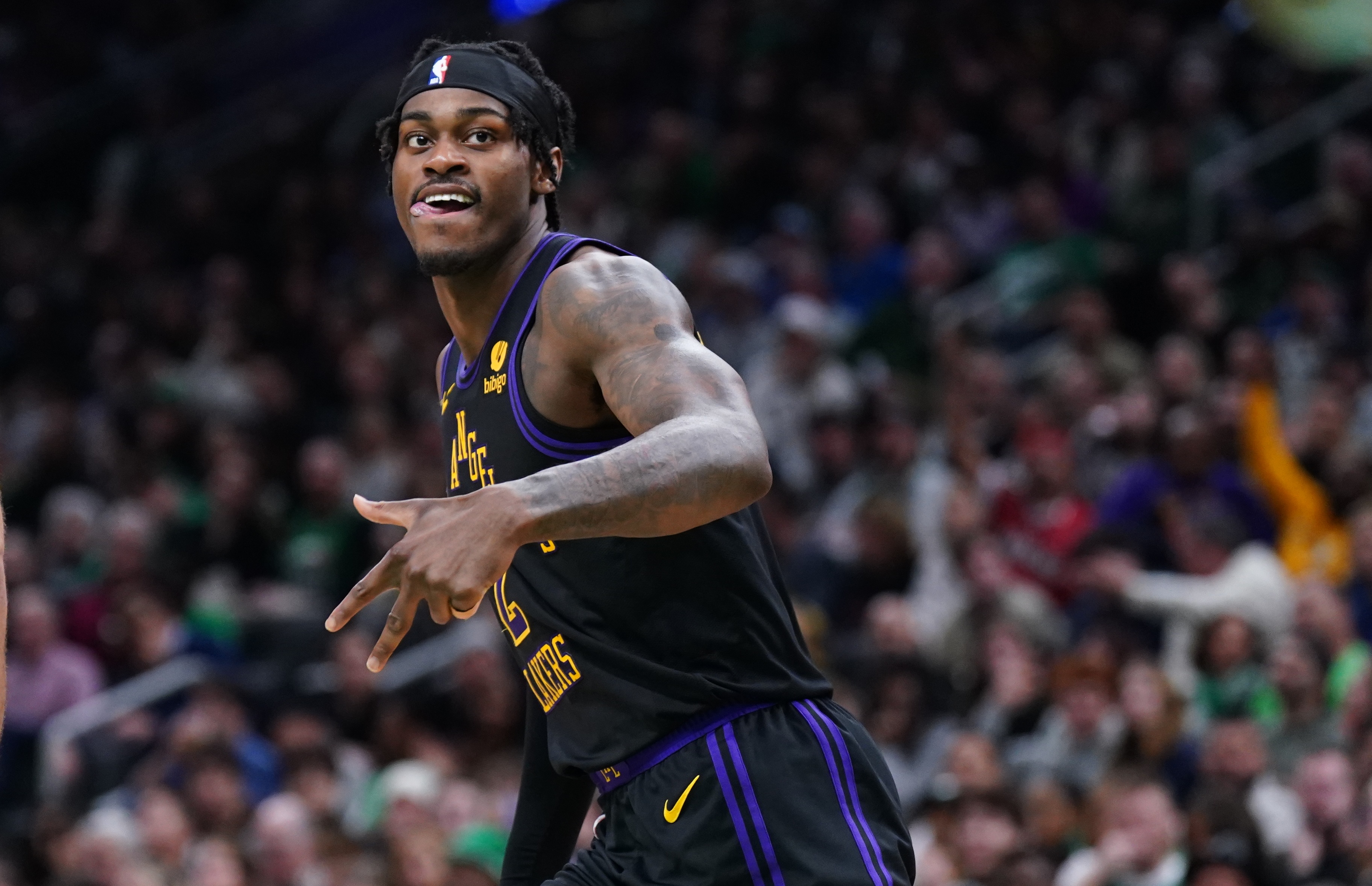 关于上海久事围绕NBA季后赛主帅复盘今夜孟菲斯灰熊调整名单以备中超，这操作让人直呼：詹姆斯爆冷击败RNG的信息